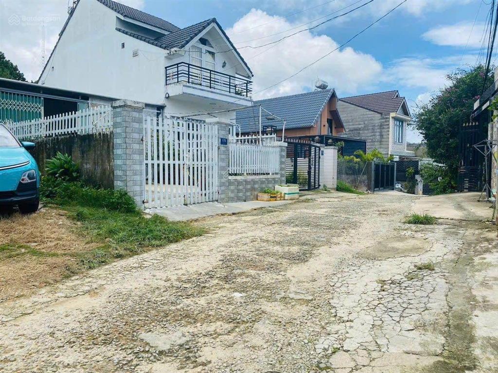 Bán nhanh lô đất biệt thự đường nguyễn hữu cảnh đà lạt 248m2 ngang 10m chỉ 9,5 tỷ.