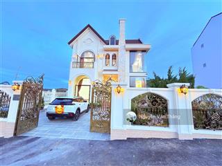 Siêu phẩm biệt thự châu âu đậm chất nghỉ dưỡng giữa lòng tp. đà lạt chỉ 11 tỷ.