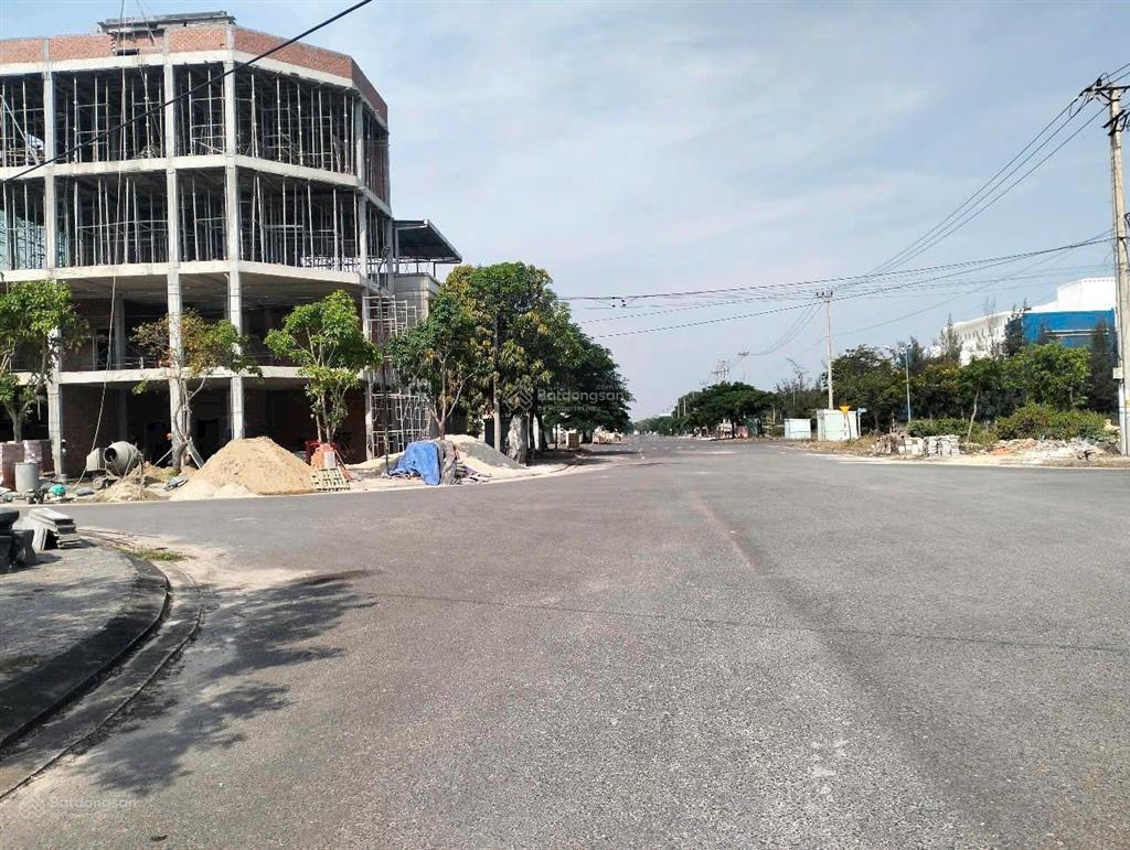 Ngân hàng cần thanh lý đất đường 10,5m khu đô thị số 4 thông fpt đà nẵng