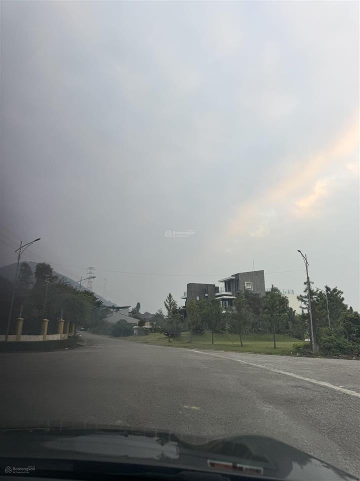 Bán 1000m2 đất khu bt nhà giàu sân golf tam đảo cách hn 1h đi xe, giá chỉ 1/10 cây vàng cho một m2