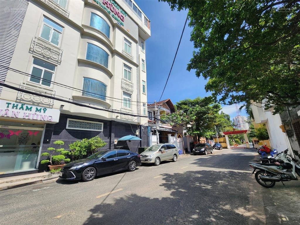 Cần bán nhà khu 766 sư vạn hạnh gần vanhanh mall. dt 7m x 16m, 3 lầu nhà đang cho thuê 50tr/tháng