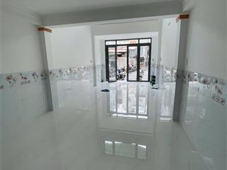Nhà cho thuê nguyên căn mặt tiền 246 trần quý.... dt 4 x 15m, 4 lầu..  trường