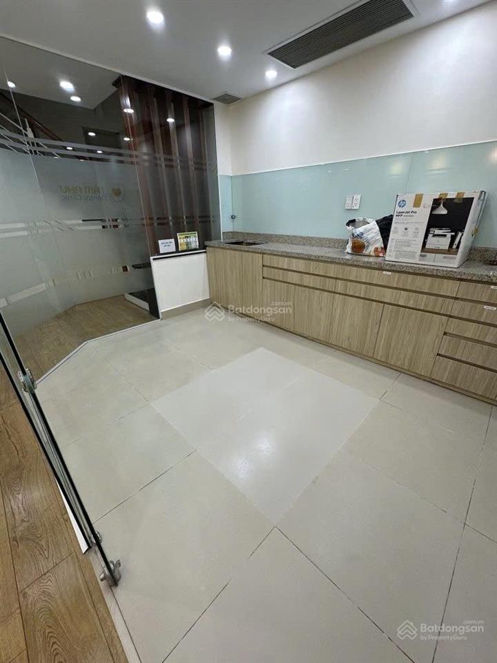 Bán nhà hẻm 22 lữ gia đường thông 8m. .dt 4 x 15m, 3 lầu.  0901, 383, 038 trường( khu vip. q11)