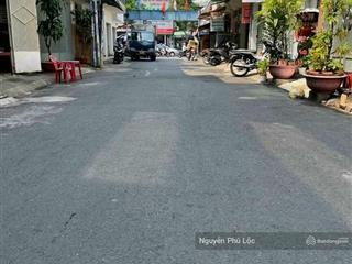 Hàng hiếm! căn góc  ngang 10m ngay trung tâm quận 10  gía rẻ nhất khu vực chỉ hơn 25 tỷ