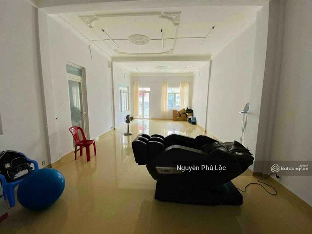 Góc 2mt hxh đường đồng nai khu cx bắc hải p15 q10  dt6m x 11m. gía chỉ hơn 12 tỷ