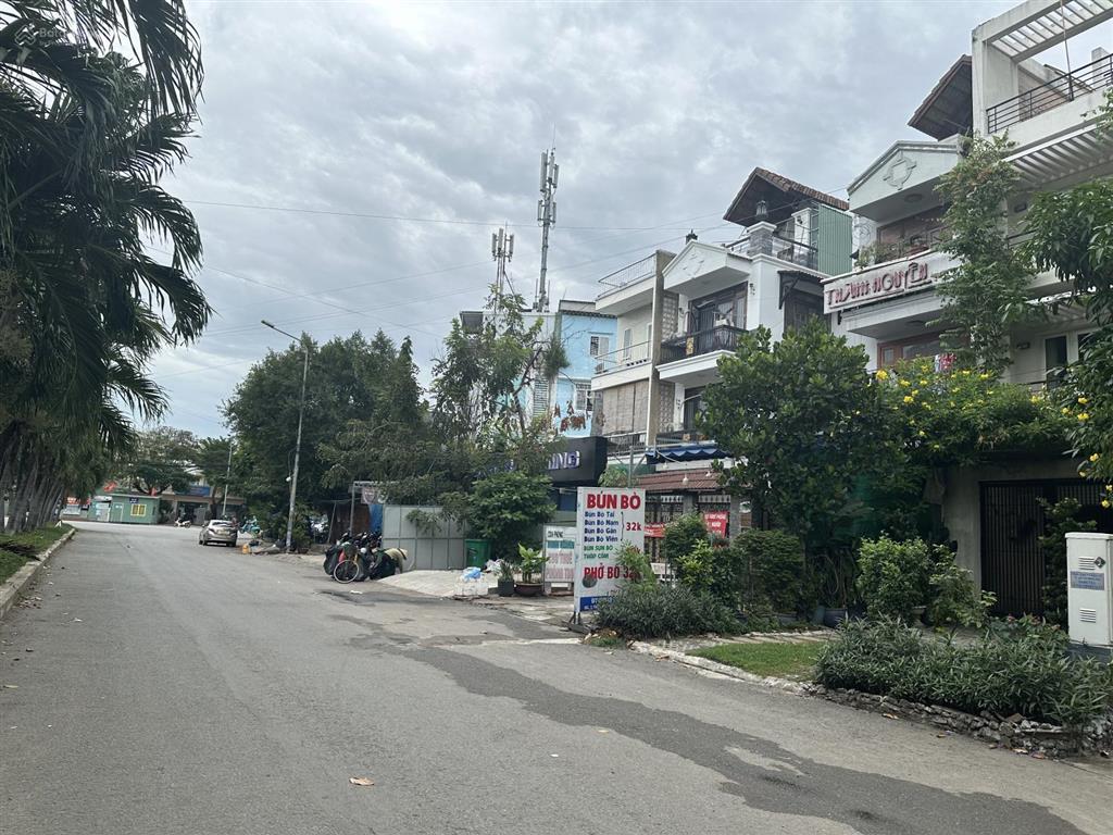 Chuyên mua bán nhà  đất khu đồng diều cao lỗ, phường chánh hưng, tp. hcm.  0903 965 ***