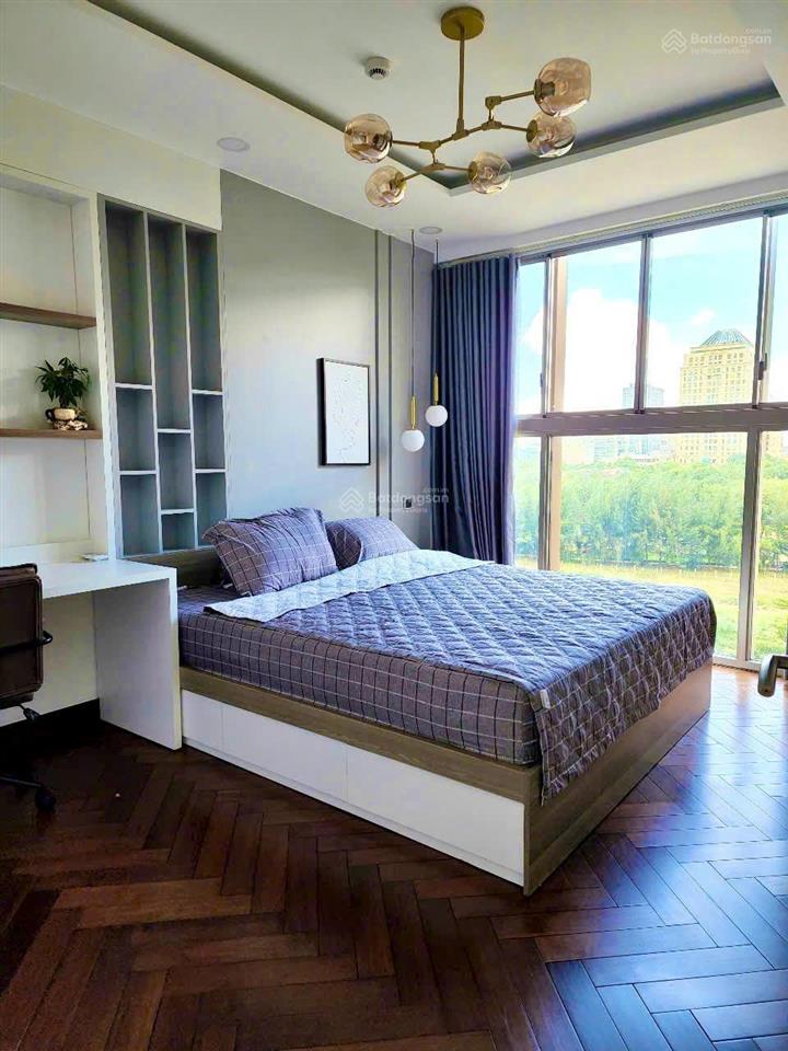 Bán căn hộ midtown 97m2  căn góc view sông giá 9,7 tỷ