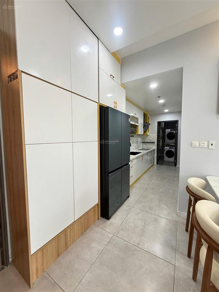 Bán căn hộ antonia 2 phòng ngủ  view biệt thự giá 10,6 tỷ