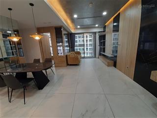 Bán căn hộ midtown 81m giá 9,8 tỷ