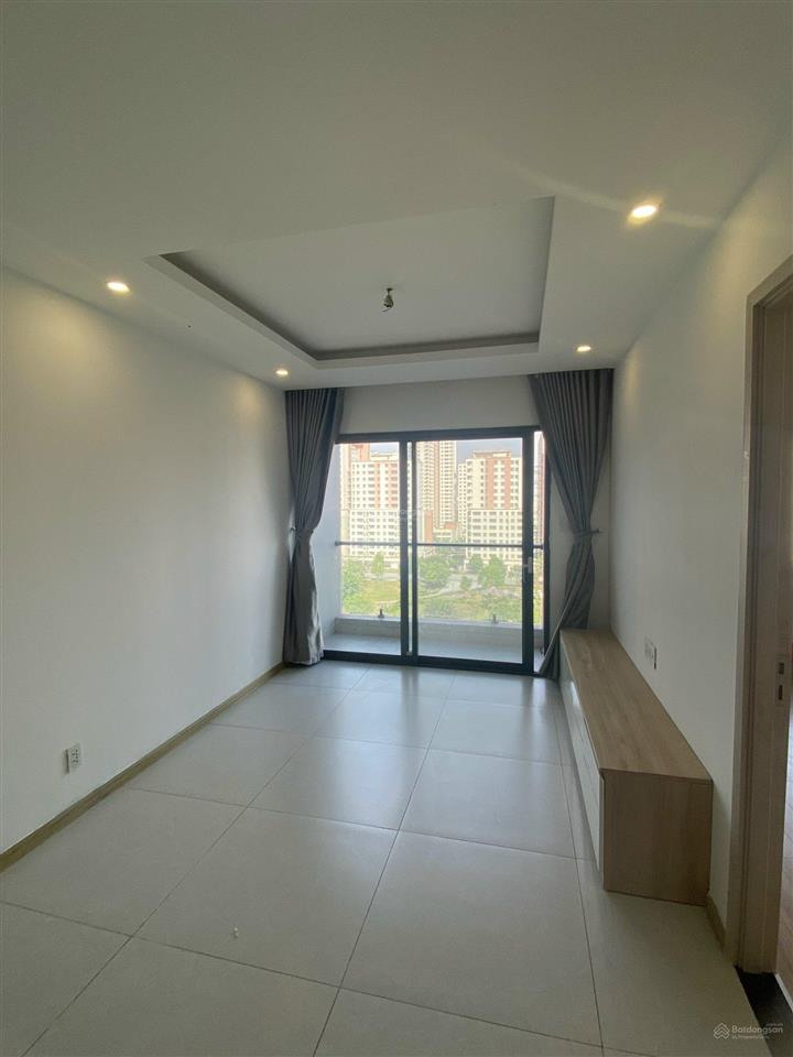 Cuối năm cần tiền nên bán gấp căn 2pn  75m2  view nhìn ra công viên  gía 7,2 tỷ thấp nhất