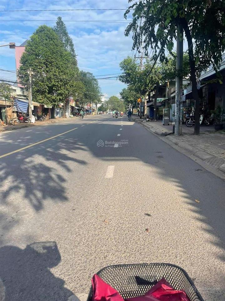 Bán nhà mặt tiền phường bửu hòa, tp biên hoà. dt 7,6x16=126m2. nở hậu 9m. giá 5tỷ6