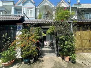 Chủ gửi bán căn nhà 1t1l phường bửu hoà tp biên hoà. dt 4x20=80m2. giá 3tỷ3 đường xe hơi 7 chỗ