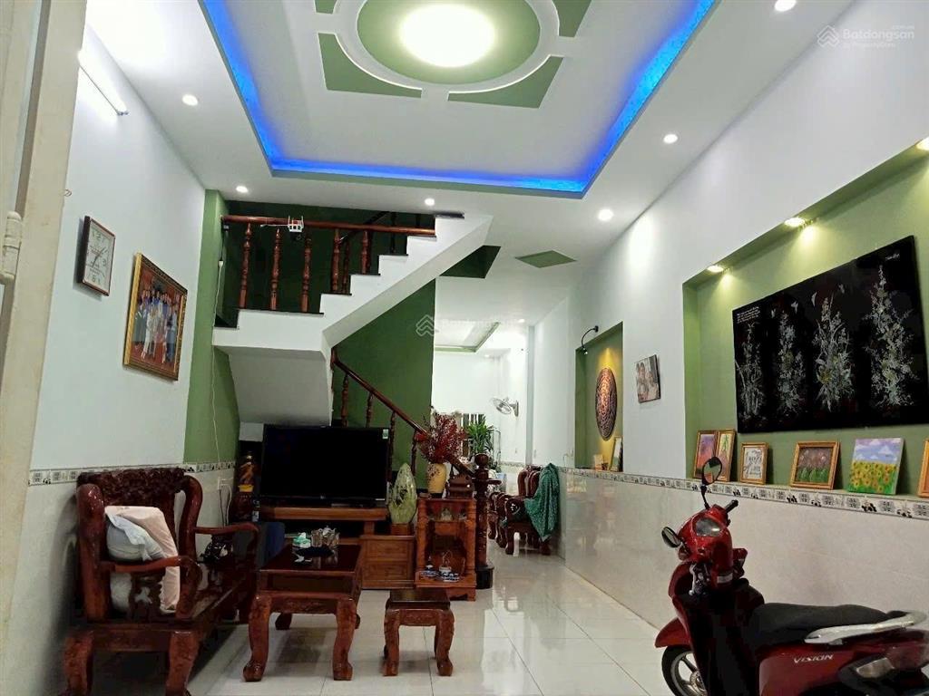 Bán nhà 1t1l phường bửu hoà tp biên hòa. dt 4,2x17,5=73,5m2. giá 2tỷ8