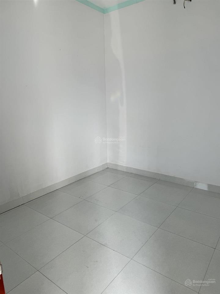 Bán nhà 1t1l phường biên hoà (bửu hoà cũ). dt 4,5x17=81m2, nở hậu. giá 3tỷ1 tl đường xe hơi
