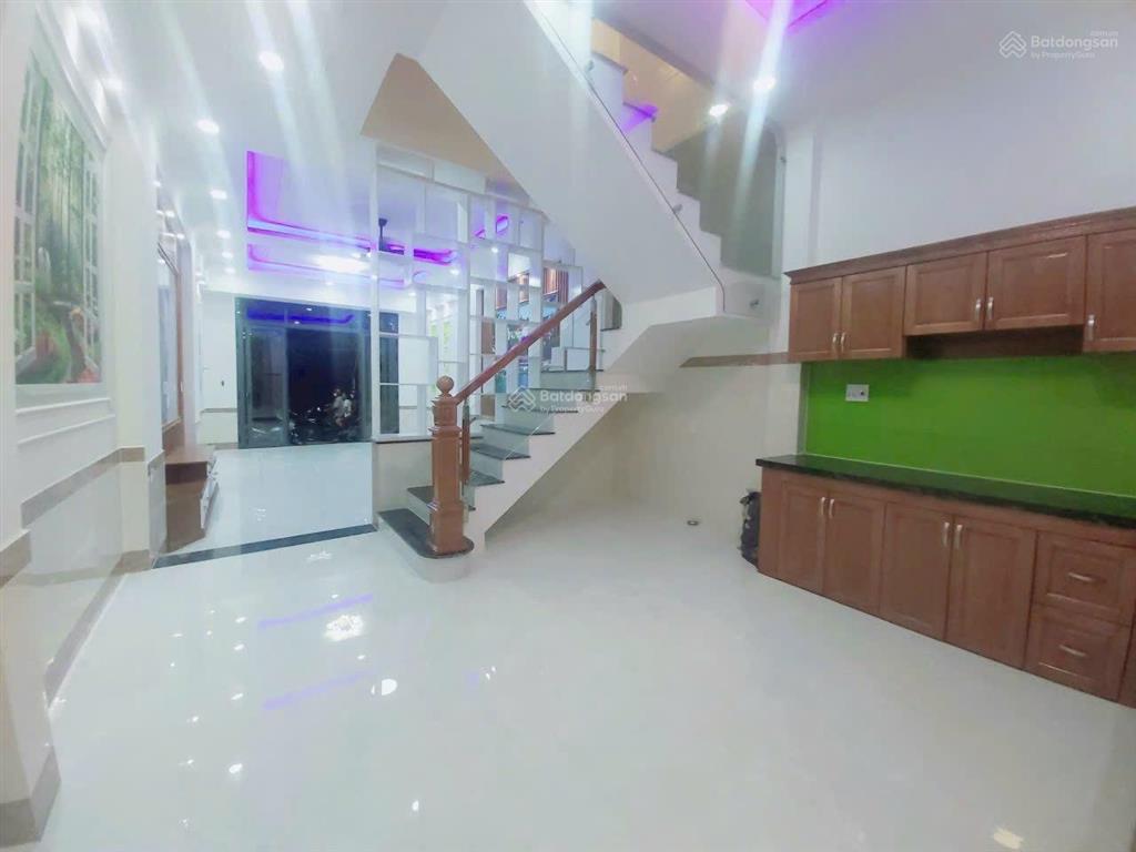 Bán nhà 1 trệt 1 lầu phường biên hoà (bửu hoà cũ). dt 4,5x16,8=76m2. giá 3tỷ5 bớt lộc