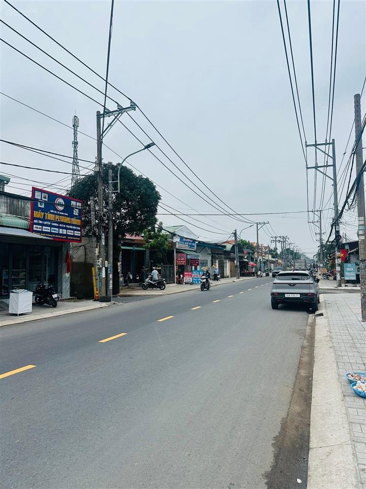 Bán lô đất phường biên hòa(bửu hòa cũ). dt 4,2x19=81m2. giá 2tỷ750 đường xe tải. hướng đông