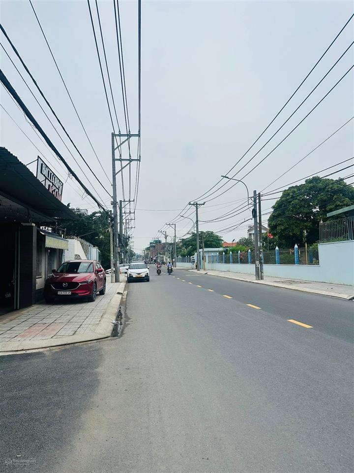 Bán lô đất phường biên hòa(bửu hòa cũ). dt 4,2x19=81m2. giá 2tỷ750 đường xe tải. hướng đông