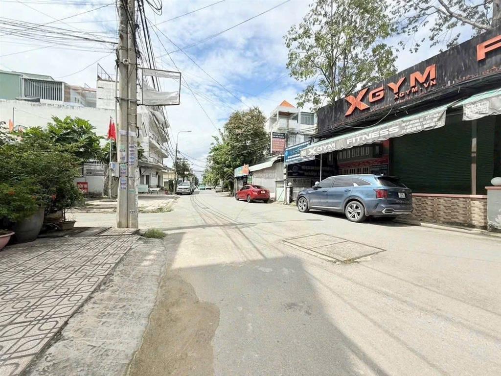 Bán nhà 1 trệt 2 lầu phường trấn biên (bửu long cũ). dt 3,9x12,7 = 49,53m2. giá 4 tỷ tl