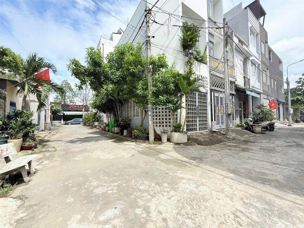 Bán nhà 1 trệt 2 lầu phường trấn biên (bửu long cũ). dt 3,9x12,7 = 49,53m2. giá 4 tỷ tl