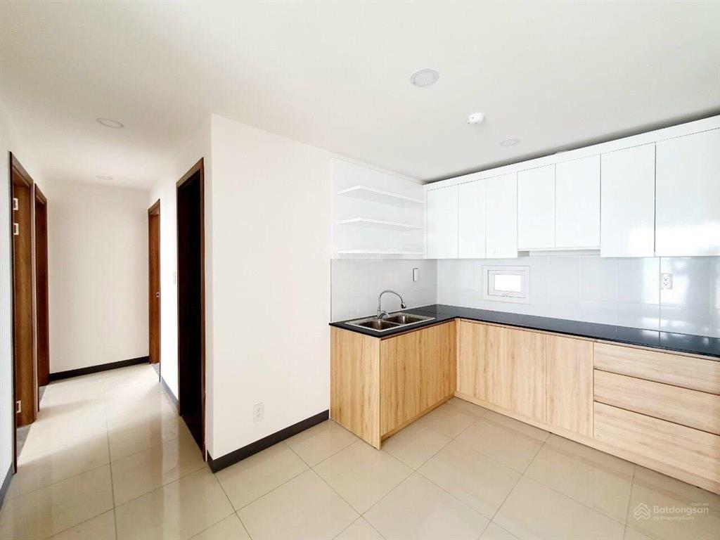 Cần vốn kinh doanh bán căn 3pn imperial thương mại có sổ fullnt 3,55 tỷ.  0963 129 *** xem nhà