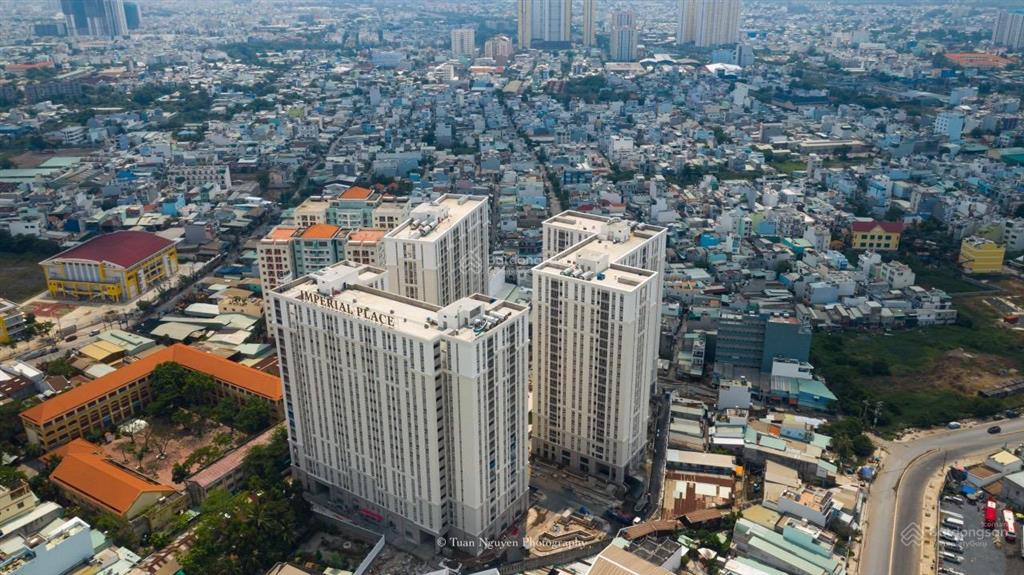 Cần vốn kinh doanh bán căn 3pn imperial thương mại có sổ fullnt 3,55 tỷ.  0963 129 *** xem nhà