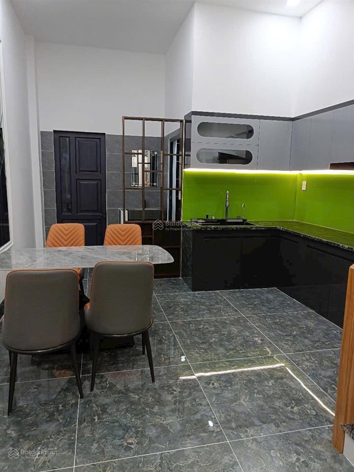 Nhà góc icon central. ngay chợ thông dụng. liền kề kcn vsip1. đường dt743. gần vincom dĩ an