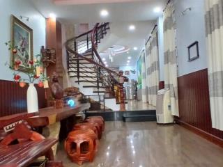 Bán nhà 3 tầng 75,8m2 chỉ 10 tỷ. hẻm oto đường nguyễn thiện thuật nha trang. nhà 2 mặt thoáng