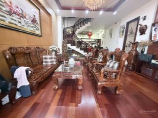 Bán nhà 3 tầng đẹp full nội thất gỗ. 139,6m2 ngang 5,65m chỉ 23 tỷ. mặt đường lê đại hành.nha trang