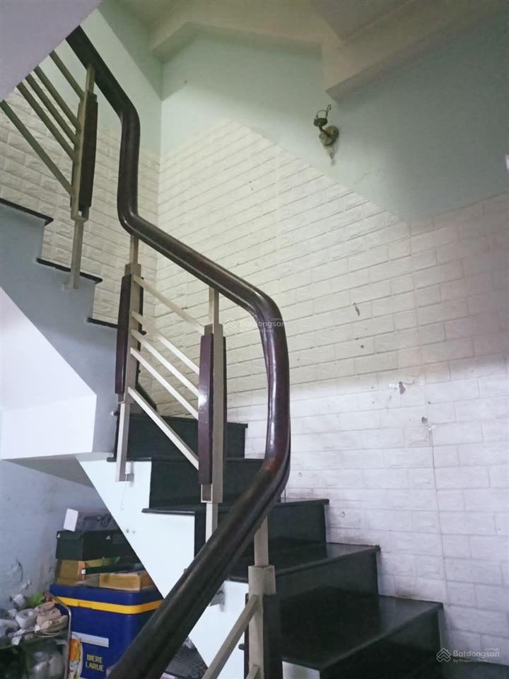 Bán nhà siêu hiếm phía bên sông gigamall ngang 8m có 6pn
