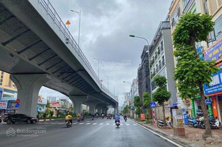 Bán gấp nhà lô góc mp minh khai. dt 230m2. mt 10m. nhà vị trí đẹp. kd cho thuê tốt. giá chào 54 tỷ