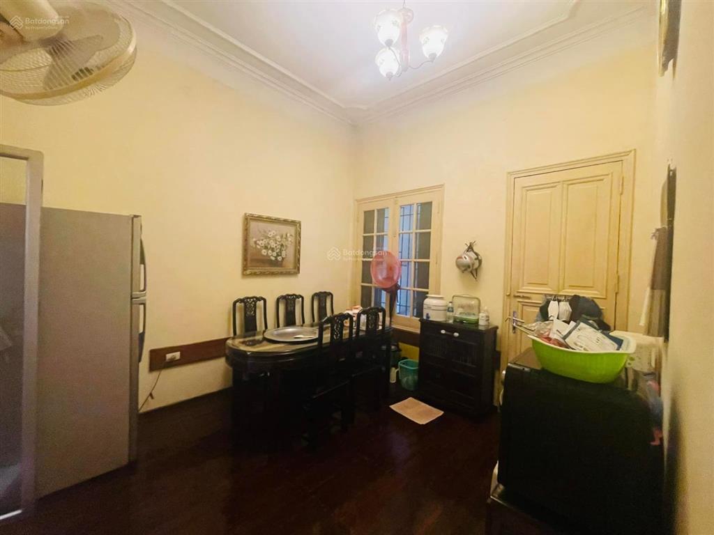 Bán gấp nhà phố nguyễn thái học. 65m2, lô góc 2 mặt ngõ ô tô 7 chỗ vào nhà cách mp 15m. giá 20 tỷ