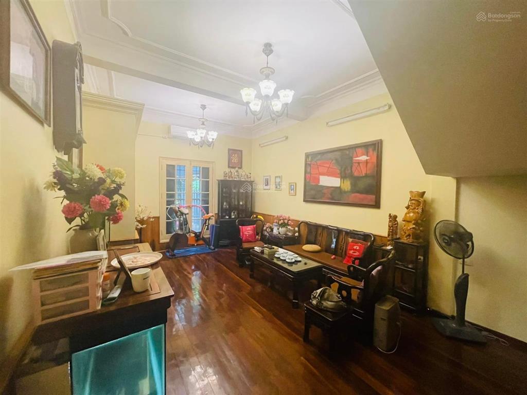 Bán gấp nhà phố nguyễn thái học. 65m2, lô góc 2 mặt ngõ ô tô 7 chỗ vào nhà cách mp 15m. giá 20 tỷ
