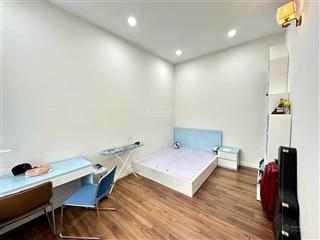 Bán gấp nhà mặt ngõ nguyễn khánh toàn.dt150m2,mt9m.ô tô 7 chỗ vào nhà.ngõ thông,kd sầm uất.