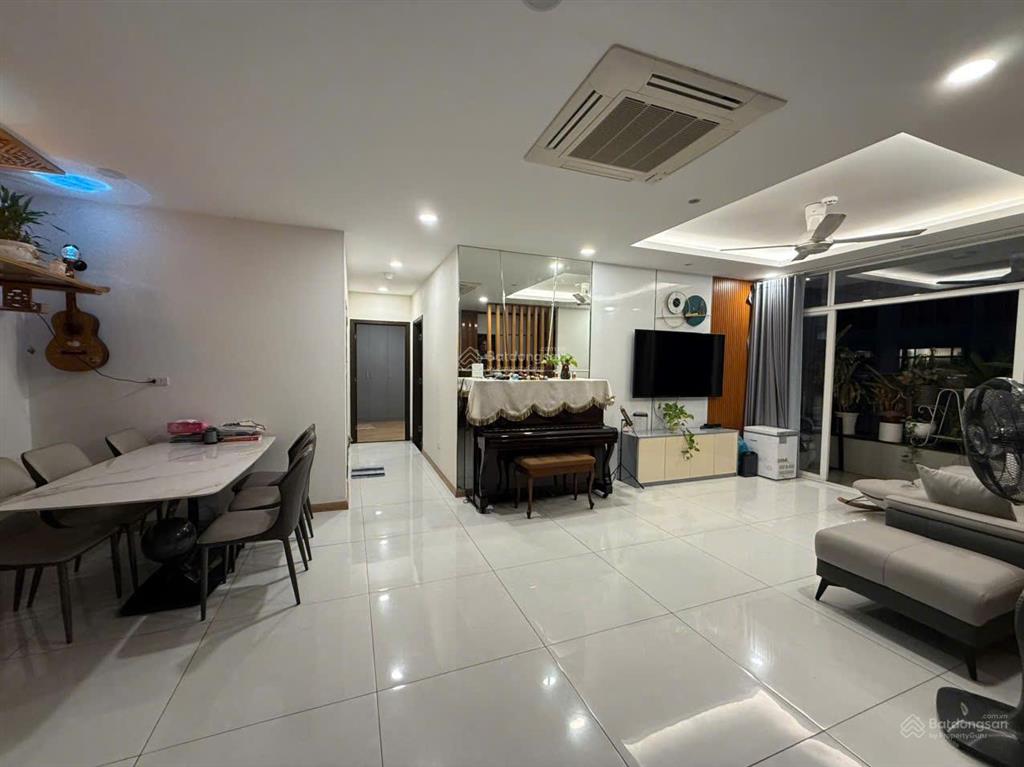 Cho thuê căn 2pn 2wc 102m2 giá chỉ 15tr