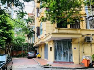 Cực phẩm sân vườn khu giảng võ 110m2x4t mt5m sân đỗ 2 oto phù hợp văn phòng cafe spa thư giãn 23tr