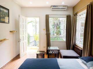 Nhà riêng sân vườn chùa láng 80m2 x 4t đủ điều hòa nội thất để ở phù hợp gia đình, nhóm, vp 18tr/th