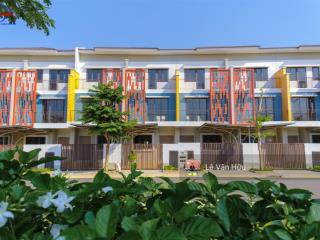 Bán căn 3 tầng view công viên sổ sẵn sun casa central