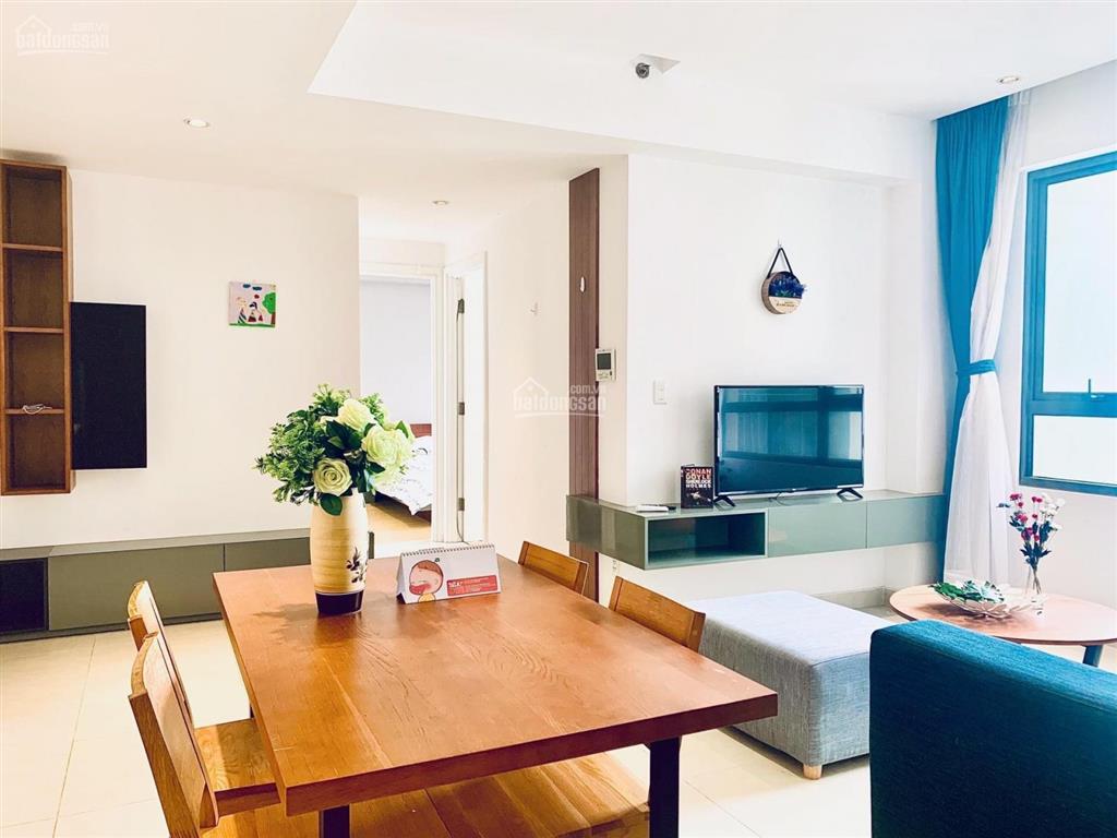 Cần bán căn 2pn view thành phố  nội thất đẹp tháp trung tâm
