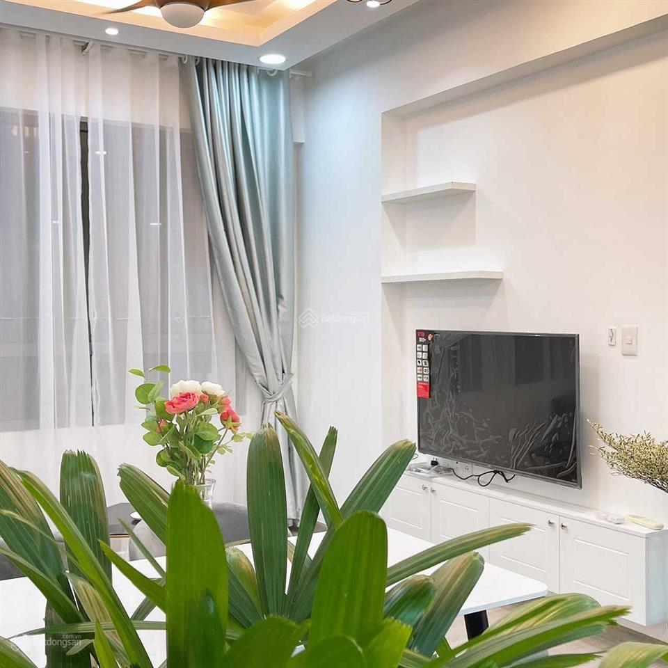 Chính chủ gửi bán căn 2pn  nội thất mới 100% chưa ai ở.  em 0946 867 ***