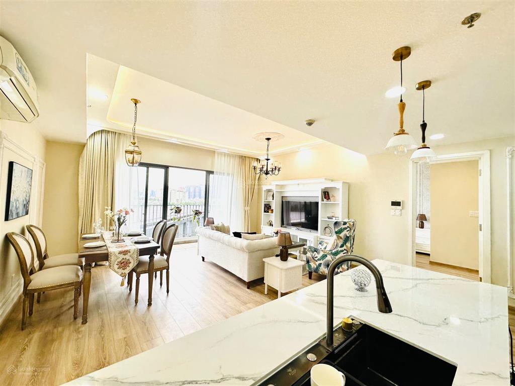 Bán căn 3pn masteri thảo điền nội thất cao cấp mới 100%. hỗ trợ vay bank 80%