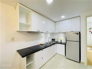 Chính chủ gửi bán căn hộ 2pn view sông giá cực rẻ  có sẵn nội thất đẹp