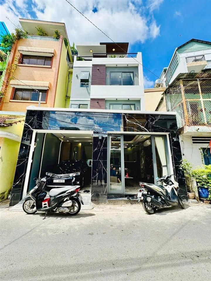 Gấp nhà hẻm 5m khu lê quang định  nguyễn thượng hiền. dt 4.3x10m. trệt, 3 lầu. giảm còn 7.9 tỷ