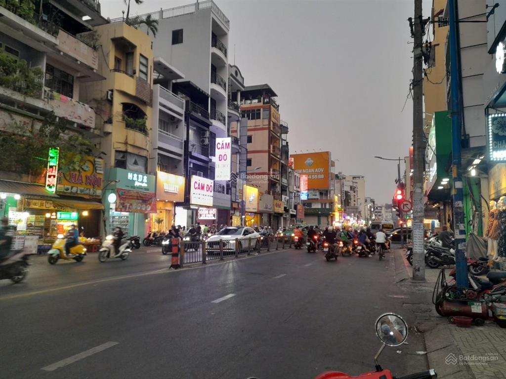 Hàng hiếm. nhà hẻm 2 xe hơi né nhau. dt 5x14m. vuông vức. nhà cấp 4. có thể ở hoặc xây tòa nhà