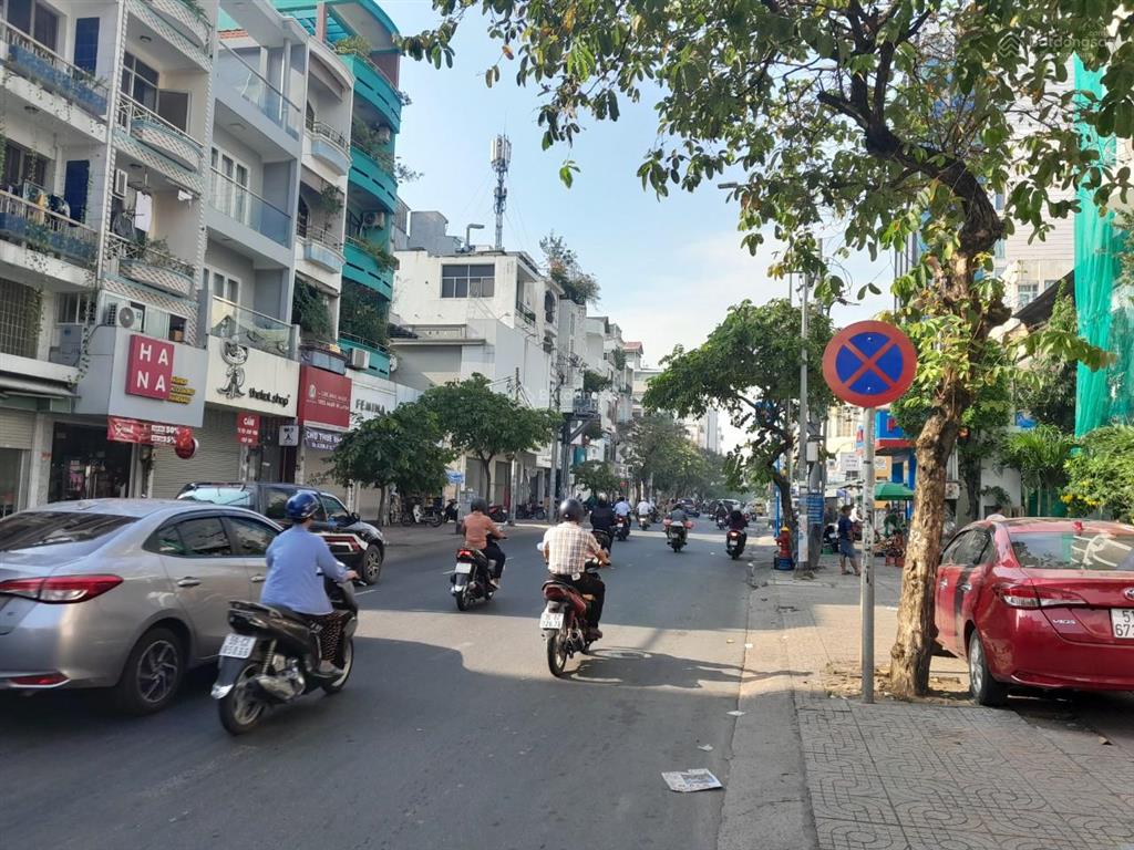 Cần tiền muốn bán gấp khuôn đất đẹp 5x18m. hẻm 5m kinh doanh sầm uất  gần mặt tiền đinh bộ lĩnh.