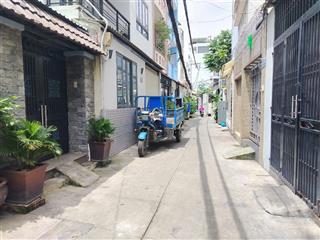 Cần bán nhanh dịp này căn nhà dt 4.7x18m. cấp 4 hẻm trước nhà 3m cách mặt tiền bạch đằng chỉ 30m