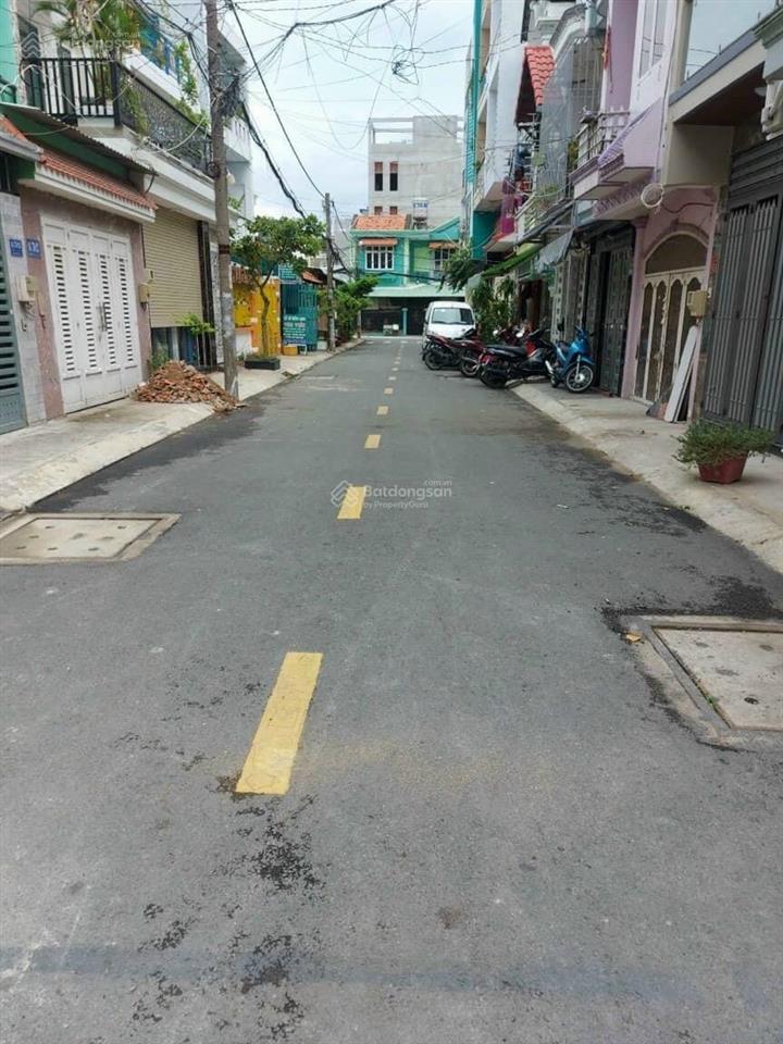 Hàng siêu hiếm có. bán khuôn đất đẹp. dt 8x10m. hẻm 7m nơ trang long. tiện xây tòa nhà cao tầng