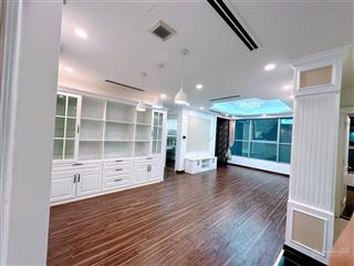 Bán gấp căn hộ chung cư cao cấp 671 hoàng hoa thám 3pn 2wc dt 91m2 giá 8 tỷ  0917 495 ***