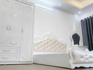 Bán nhà phân lô Lý Nam Đế, Hoàn Kiếm, thang máy, kinh doanh, 90mx5t, 32 tỷ, 0985696268