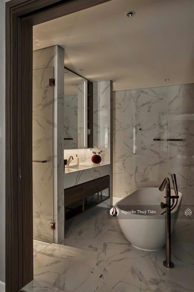 Bán căn hộ the crest 2pn + 1 | full nội thất thiết kế đẹp | tầng cao view sông | có hđ thuê