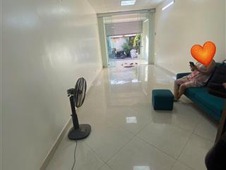 Bán nhà 2 tầng nghiêm xuân yêm, thanh trì, ngõ ô tô, nhà đẹp ở ngay diện tích 42m2, giá 2,2 tỷ